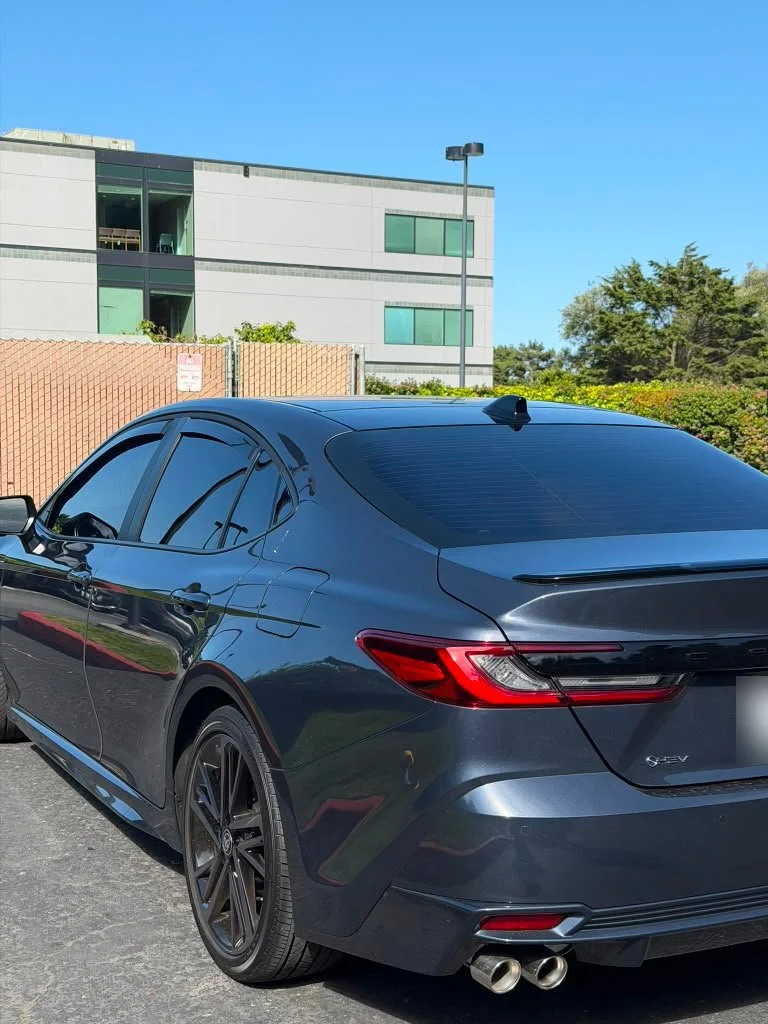 Toyota Camry polarizado por JR Tint